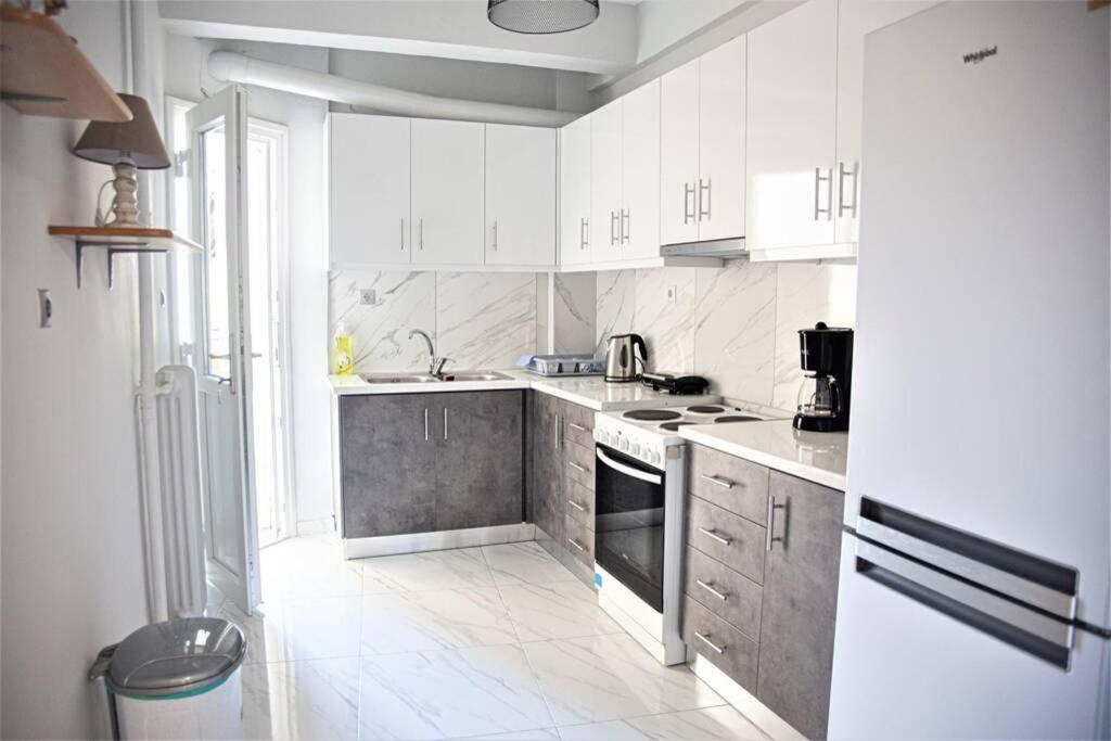 Athens Central 3Bd Apartment Next To Metro Luxury Bagian luar foto