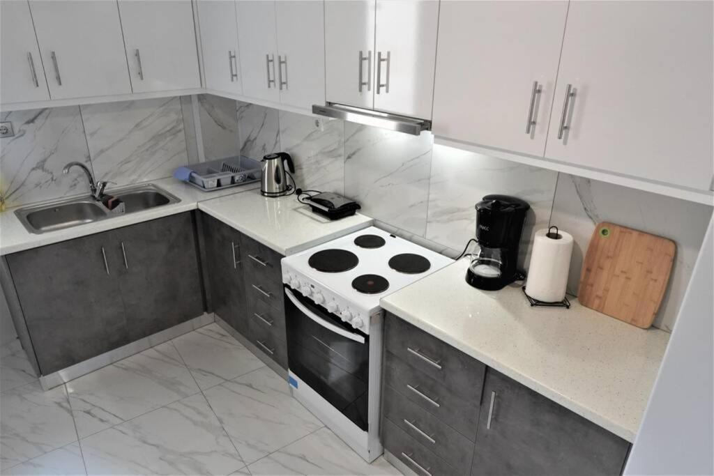 Athens Central 3Bd Apartment Next To Metro Luxury Bagian luar foto